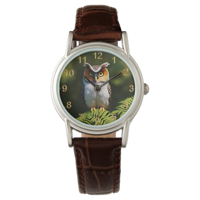 "Frieda the Screech Owl: A Nocturnal Beauty" Armbanduhr (Vorderseite)