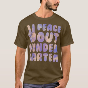 Frieden aus Kindergarten Grad 2022 glücklich letzt T-Shirt