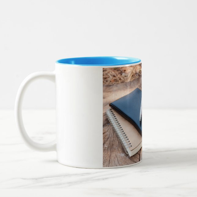 Frieden u. ruhige Zeitschriften-Schreibens-Tasse Zweifarbige Tasse (Links)
