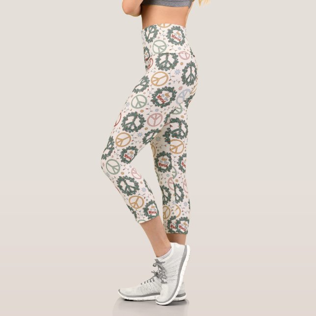 Friedenskämpfe und die Freude am Weltmuster Capri Leggings (Links)