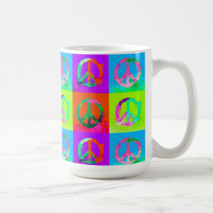 Friedenszeichen groovige Tie-Dye-Graffiti-Sprayfar Kaffeetasse