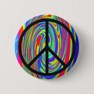 Friedenszeichen mit Trippy gefärbter Krawatte Button
