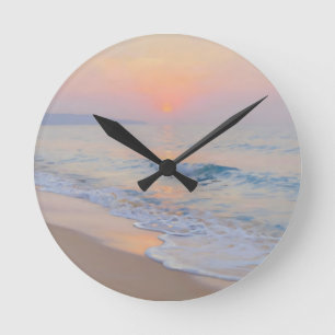 Friedliche Strandsonne Ozeanglühen Runde Wanduhr