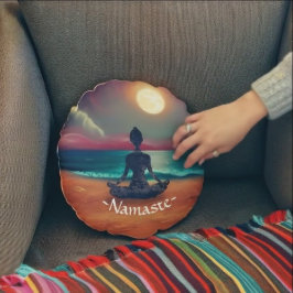 Friedliche Yoga Meditation Mondlicht Sky Ocean Bea Rundes Kissen