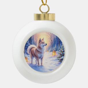 Friedlicher Akita auf Schneelaternenweg Weihnachts Keramik Kugel-Ornament