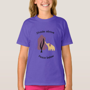 Friedlicher Elefant unter dem Baum T-Shirt