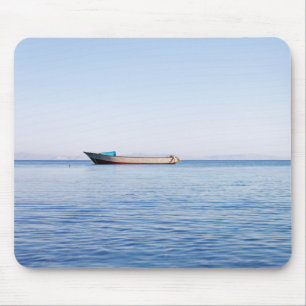 Friedlicher Ozean & Einsames Boot Fine Art Foto Mousepad