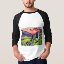 Friedlicher Wasserfall und Berglandschaft | Entspa