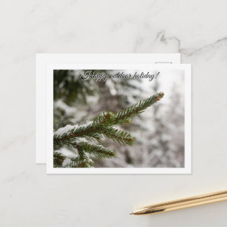 Friedlicher Winterwald - Schneebedeckter Kiefernzw Postkarte