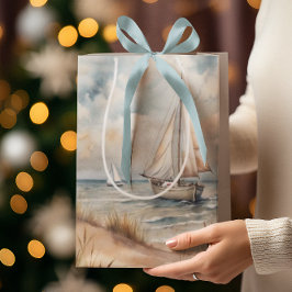 Friedliches Segeln Wasserfarbenküste Mittlere Geschenktüte