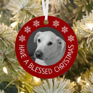 Friedliches weißes Hund-Foto Frohe Weihnachten Rot Ornament Aus Metall