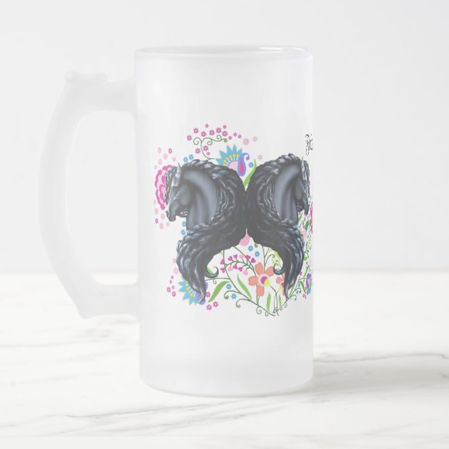 Frieisna-Pferd, Hengst, Blume Mattglas Bierglas (Links)