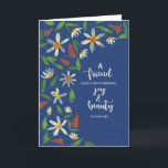 Friend Religious Birthday Daisies and Wildblumen  Karte<br><div class="desc">Eine inspirierende Botschaft an der Front erinnert uns daran, dass Gott uns mit Freunden gesegnet hat, die Farbe und Freude in unser Leben bringen. Die hellen und luftigen, cremefarbenen Molkereien neben den orangefarbenen Wildblumen heben sich vor dem dunkelmarineblau-Hintergrund hervor. Wünschen Sie Ihrem Freund einen glücklichen Geburtstag, der mit Freude blüht!...</div>