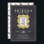 FRIENDS™ | Chalkboard 40. Geburtstag Einladung<br><div class="desc">Feiern Sie Ihren 40. Geburtstag mit dieser FRIENDS™-thematischen Einladung,  die von der ikonischen TV-Show inspiriert wird. Personalisieren Sie es mit Ihren Party-Details,  um eine unvergessliche Einladung zu schaffen,  die Fans der Serie begeistern wird. Ideal,  um eine Touch der Nostalgie der 90er Jahre zu Ihrem Meilenstein-Fest hinzuzufügen.</div>