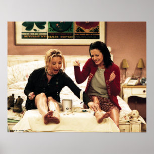FRIENDS™ Phoebe & Monica Wachsen Beine Poster