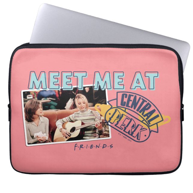 FRIENDS™ | Treffen Sie mich in Central Perk Laptopschutzhülle (Vorderseite)