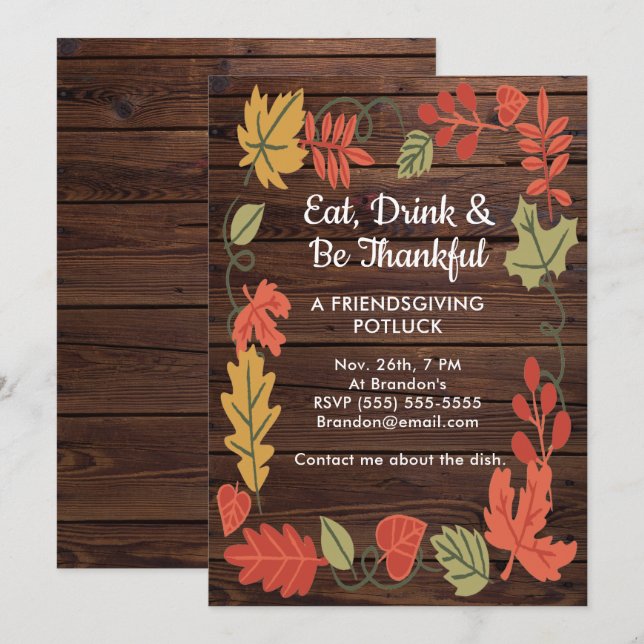 Friendsgiving Potluck Dark Brown Wood Einladung (Vorne/Hinten)