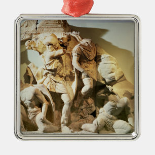 Friesdetail einer Kampfszene Silbernes Ornament