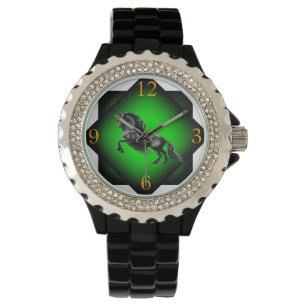 Friesisches Stallionsschwarz-Schönheitspferd, das Armbanduhr