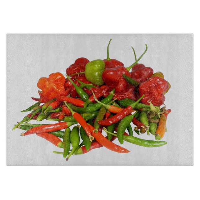 Frisch ausgewähltes Paprika-hackendes Brett (Vorderseite)