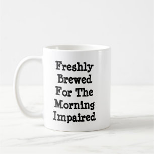 frisch gebrüht für den Morgen beeinträchtigt Kaffeetasse
