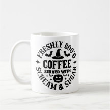 Frisch verzauberte Kaffee serviert mit Schrei & Zu