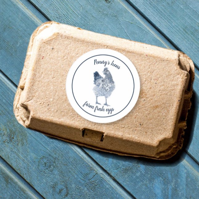 Frische Eier Hühnerhenne mit Ihrem Namen Runder Aufkleber (Von Creator hochgeladen)