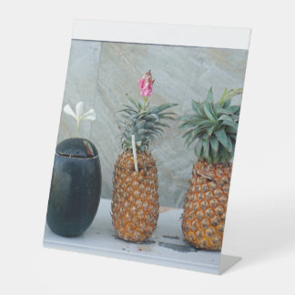 frische gesunde Ananas Sockelschild