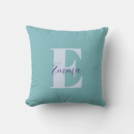 Frische, helle Tasse mit Monogram Inspiration Kissen
