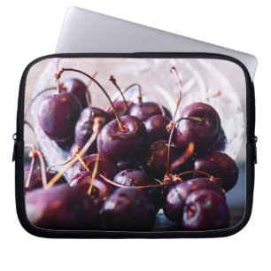 Frische rote Kirschen Fotografie Laptopschutzhülle