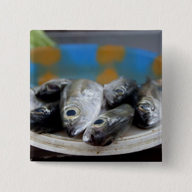 Frischer Fisch auf dem Fischmarkt (Mercado de Peix Button (Vorderseite)
