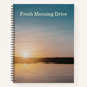 Frischer Morgenantrieb Malerischer See Notizbuch