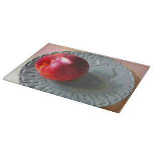 Frischer Pfirsich bei Sonnenlicht Schneidebrett