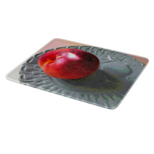 Frischer Pfirsich bei Sonnenlicht Schneidebrett