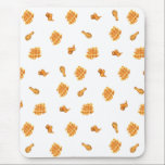 Frittiertes Hühnchen und Waffelmuster Mousepad<br><div class="desc">Muster mit Aquarell inspirierte Abbildungen von Waffeln,  gebratenen Hühnerbeinen und Hühnerflügel.</div>