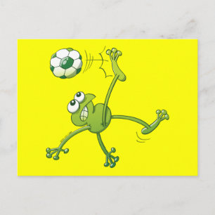 Frog, der einen Fahrradkick mit einem Fußballball Postkarte