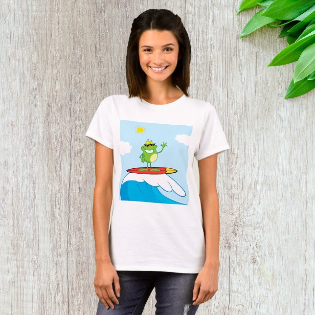 Frog Surfing On A Wave T-Shirt (Créateur téléchargé)