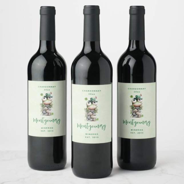 Frog with Green Hat and Shamrock Cute Wine Making Weinetikett (Flaschen)