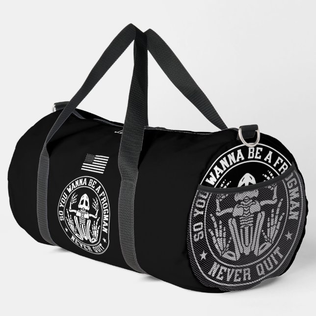 Frogman Never Quit Patch Personalized Duffle Bag (Rechte Ecke)