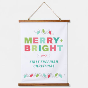 Frohe und helle erste Weihnachten Wandteppich Mit Holzrahmen