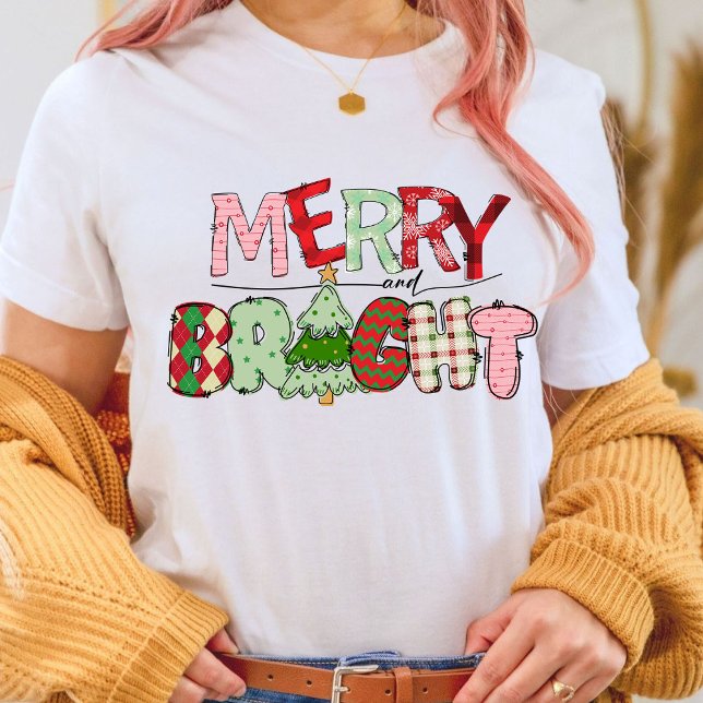 Frohe und helle rote Weihnachten T-Shirt (merry and bright Family holiday merry Christmas T-Shirt)