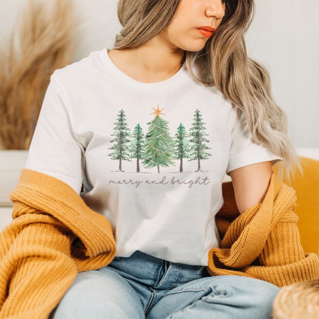 Frohe und helle Weihnachtsbaume Shirt (Von Creator hochgeladen)