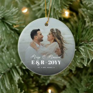 Frohe und verheiratete Monogramm Jahr Neuvermählte Keramik Ornament