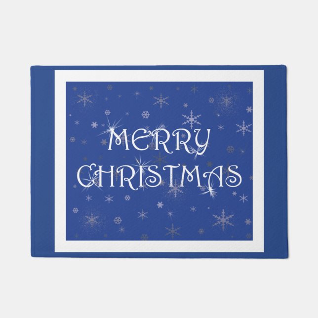 Frohe Weihnachten auf Blau mit Schneeflocken Fußmatte (Vorderseite)