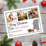 Frohe Weihnachten aus Mississippi Foto Urlaub<br><div class="desc">Rustikales "Frohe Weihnachten"-Staat-Design mit einer Kontur aus Staat überzogen mit einem schwarz-weißen Büffel-Karo-Muster und einem Vintag aussehenden roten LKW, der einen Urlaubskulptur holt. Editable Beschriftung lautet "Frohe Weihnachten von Mississippi". Fügen Sie einfach Ihre drei Fotos, Ihren Familiennamen und das Jahr hinzu und Sie sind alle Set. Composite Design von Holiday...</div>