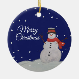 Frohe Weihnachten Frohe Schneemann im Schnee. Keramik Ornament