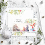 Frohe Weihnachten Gold Winter Botanisches Foto<br><div class="desc">Suchen Sie eine einzigartige Urlaubskarte, die sich wirklich auszeichnet? Karo unsere frohe Weihnachts Gold Winter Greenery Botanisches Foto Urlaubskarte! Diese wunderschöne Karte zeigt drei Ihrer Lieblings-Fotos, umgeben von festlichen roten und grünen Wintermotiven. Moderne Typografie rundet das Aussehen ab und macht diese eine Urlaubskarte, die sicher beeindrucken wird. Die neueste Produktsuite...</div>