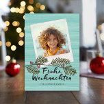 Frohe Weihnachten Mod Watercolor 1 Foto<br><div class="desc">Verwenden Sie ein quadratisches Foto mit dem Thema in der Mitte. Machen Sie einen einzigartigen und trendigen fröhlichen Weihnachtsgrüßen mit einem fröhlichen und fröhlichen gestreiften Muster auf der Rückseite. Wenn Sie etwas bewegen möchten,  klicken Sie auf die Schaltfläche Anpassen,  um Änderungen vorzunehmen.</div>