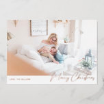 Frohe Weihnachten Modernes Minimalistisches Foto 2 Folieneinladung<br><div class="desc">Echte Version der Folie. Senden Sie Ihre Weihnachtswünsche stilvoll mit Ihrer frohen Weihnachtszeit Modernes Minimalistisches Foto 2 Weihnachtskarte. Sehen Sie sich unsere Weihnachtskollektion für weitere Designs an.</div>