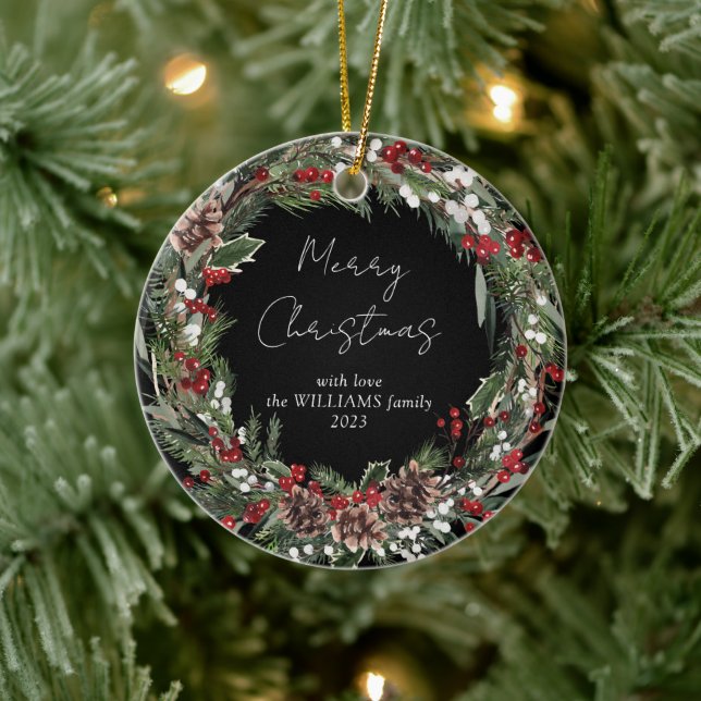 Frohe Weihnachten Red Berry Botanical Wreath Foto Keramik Ornament (Baum)